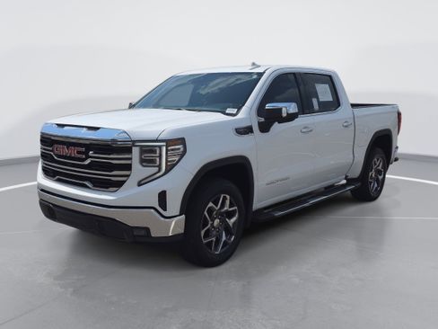 Used 2025 GMC Sierra 1500 SLT w/ SLT Premium Plus Package AWD/4WD image 7