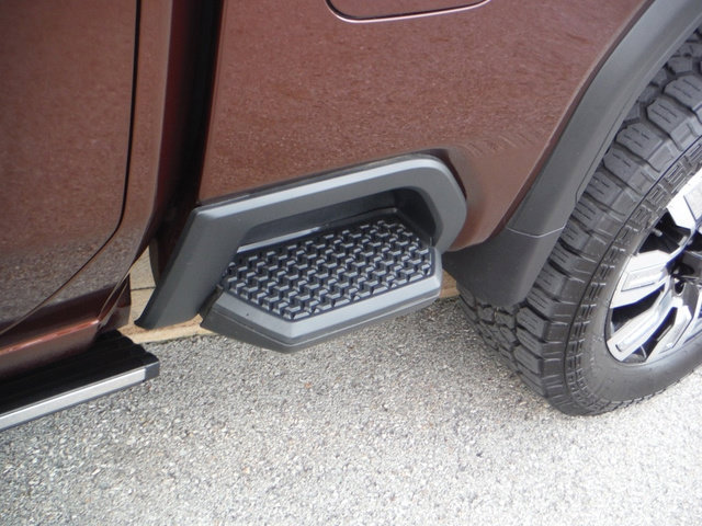 Used 2024 GMC Sierra 3500 Denali AWD/4WD image 14