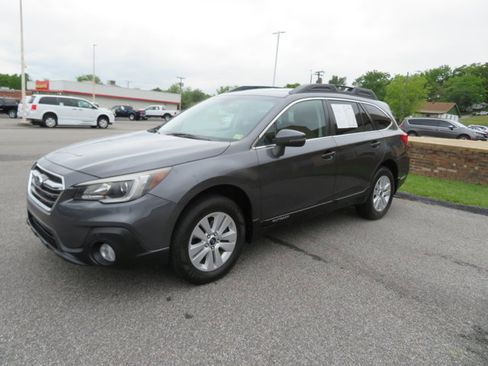 Used 2018 Subaru Outback 2.5i Premium image 8