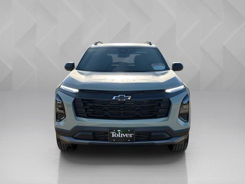 New 2026 Chevrolet Equinox LT image 2