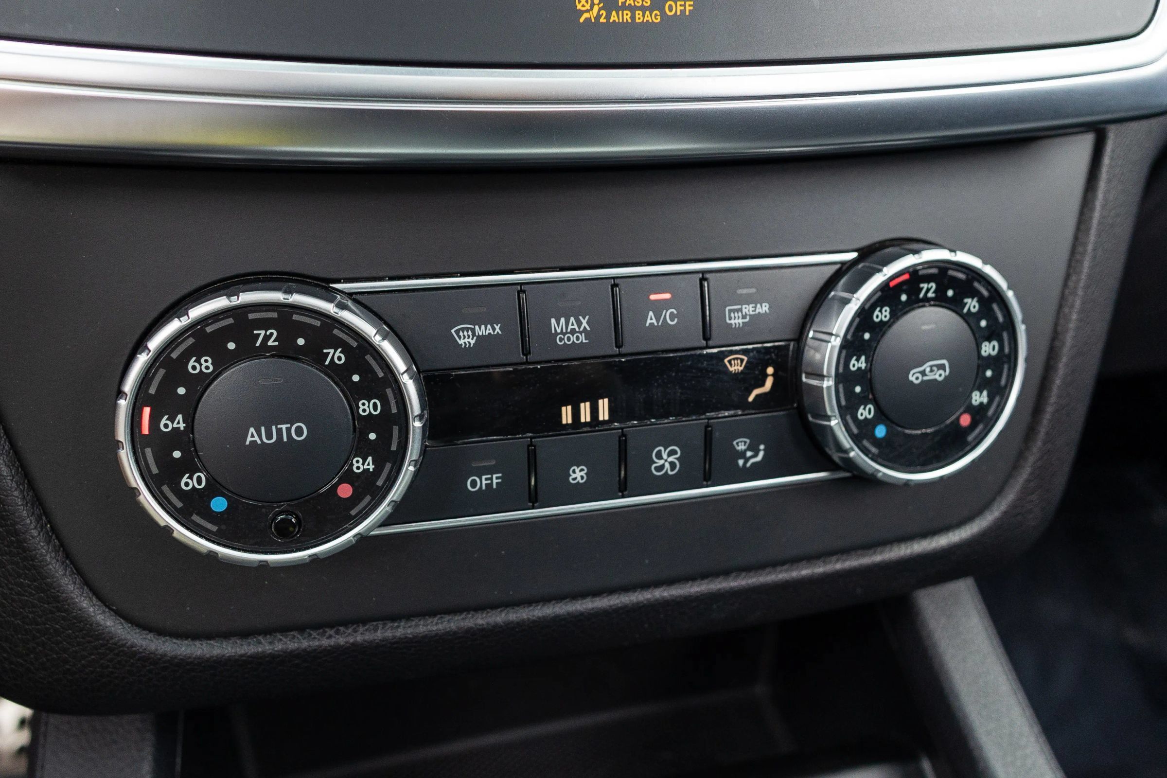 Used 2015 Mercedes-Benz ML 250 BlueTEC 4MATIC image 22