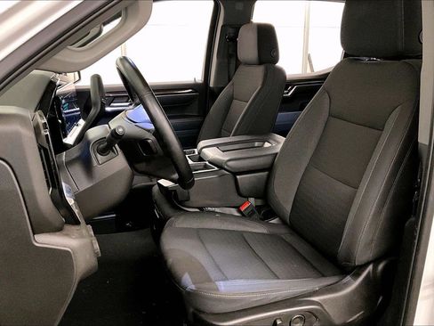 Used 2024 Chevrolet Silverado 1500 LT image 24