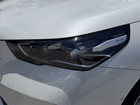 Certified 2025 BMW 530i RWD image 9