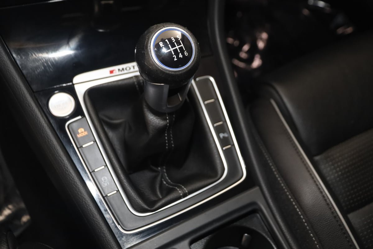 Used 2019 Volkswagen Golf 4-Door AWD/4WD image 7