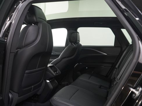 Used 2025 Cadillac Lyriq Luxury w/ LPO, Floor Liner Package AWD/4WD image 18