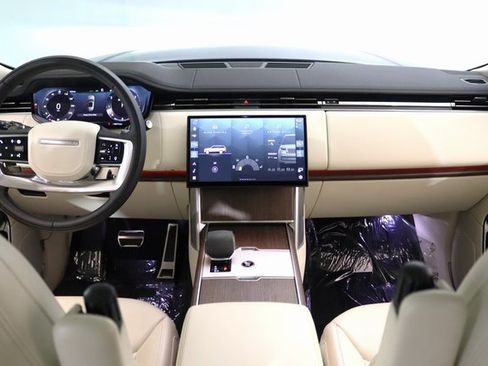 Used 2024 Land Rover Range Rover SE image 23