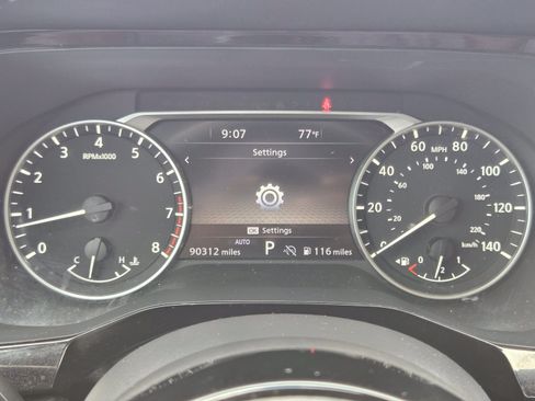 Used 2023 Nissan Pathfinder SL AWD/4WD image 12