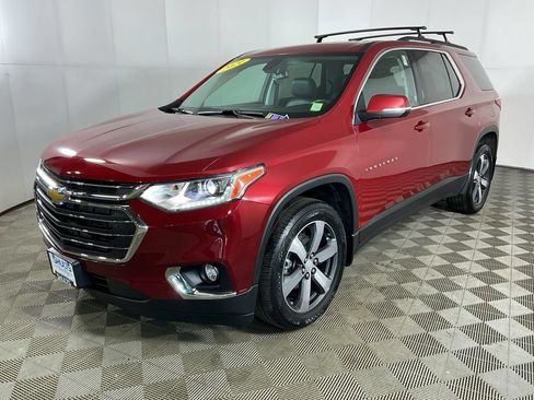 Used 2021 Chevrolet Traverse LT w/ LT Premium Package AWD/4WD image 4