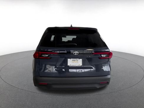 Used 2025 Toyota Grand Highlander LE image 15