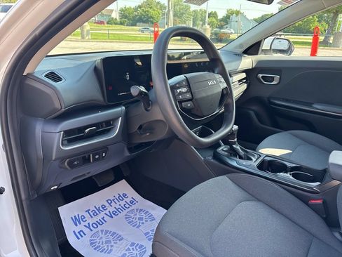 Used 2025 Kia K4 FWD image 54