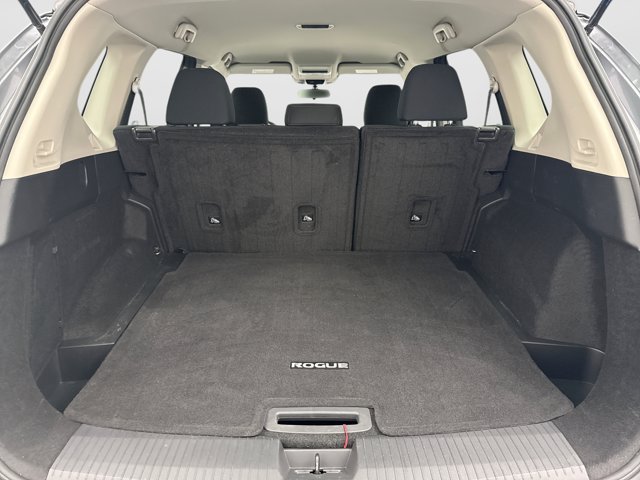 Used 2023 Nissan Rogue S AWD/4WD image 18