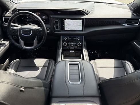 Used 2023 GMC Yukon XL Denali w/ Denali Reserve Package RWD image 20