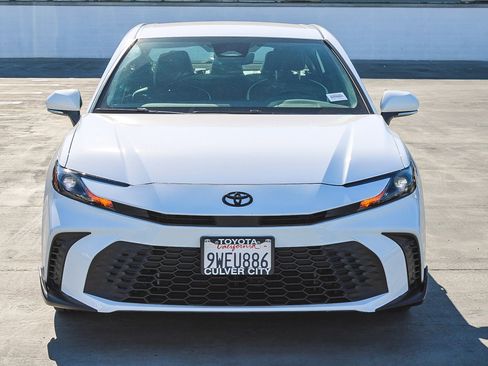 Certified 2026 Toyota Camry SE image 2