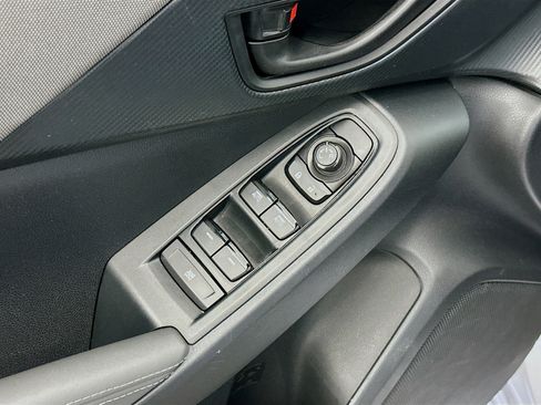 Used 2024 Subaru Crosstrek 2.0i Premium image 15