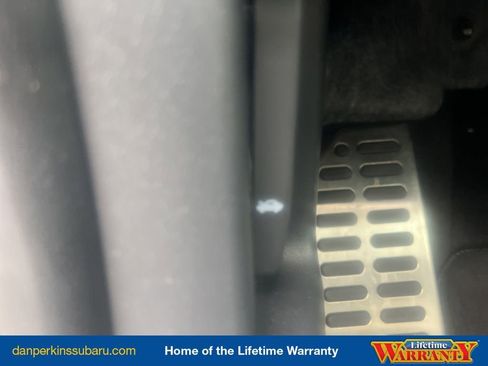 Used 2025 Kia Niro EX Touring image 14