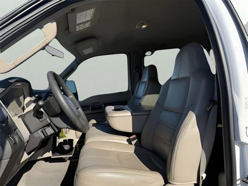 Used 2010 Ford F350 XLT image 11