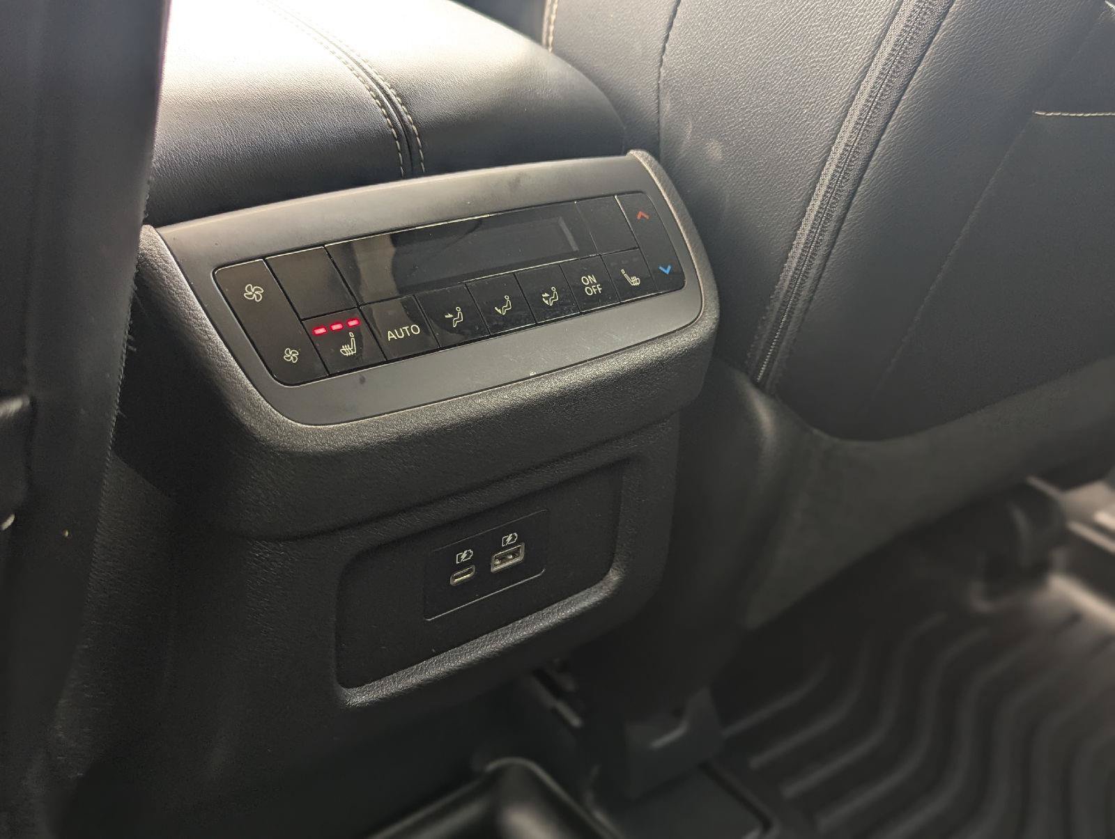 Used 2023 Nissan Pathfinder SL w/ SL Premium Package AWD/4WD image 29