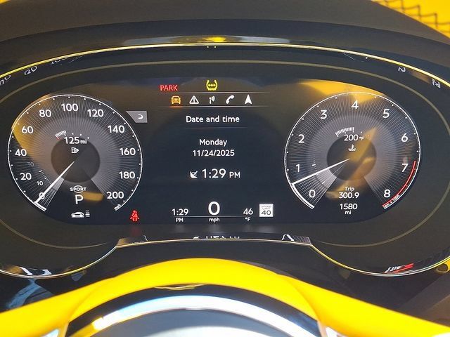 Used 2023 Bentley Bentayga AWD/4WD image 22