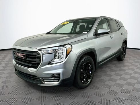 Used 2024 GMC Terrain SLE FWD image 4