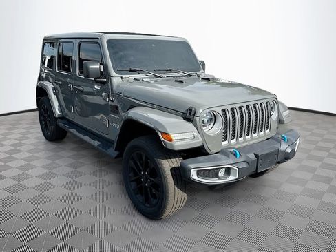 Used 2022 Jeep Wrangler Unlimited Sahara w/ Cold Weather Group AWD/4WD image 4