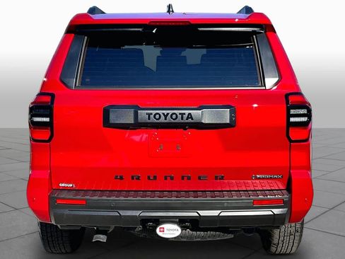 Certified 2026 Toyota 4Runner TRD Off-Road Premium AWD/4WD image 5