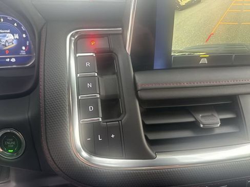 Used 2023 Chevrolet Tahoe RST AWD/4WD image 16