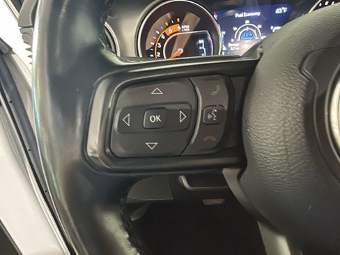 Used 2022 Jeep Wrangler Unlimited Sport AWD/4WD image 18