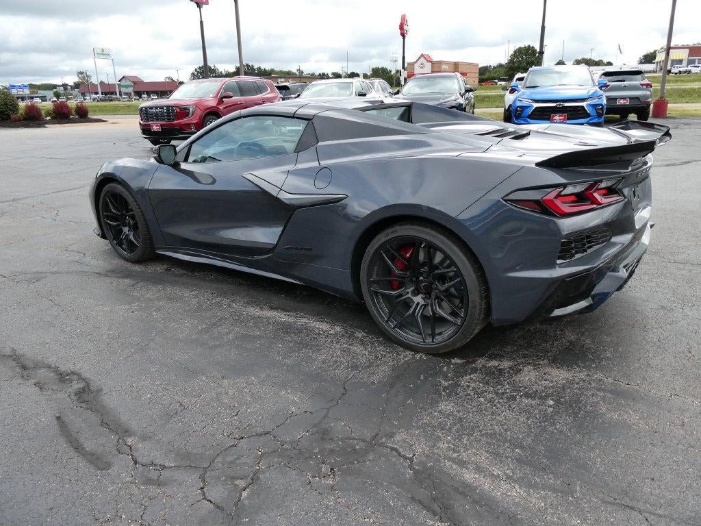 New 2027 Chevrolet Corvette Z06 w/ Stealth Interior Trim Package RWD image 7