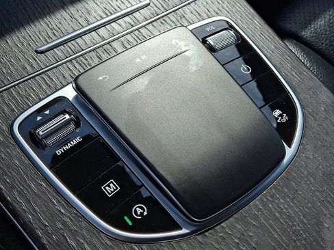 Used 2020 Mercedes-Benz GLC 300 4MATIC image 25