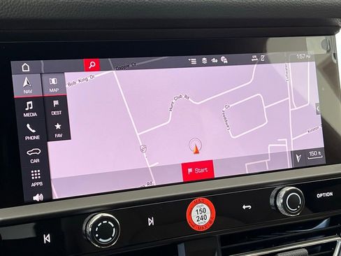 Used 2026 Porsche Macan image 13