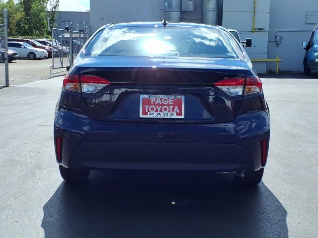 Used 2026 Toyota Corolla LE FWD image 5