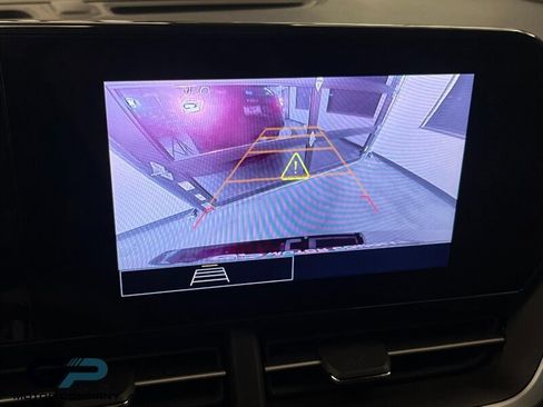 Used 2024 Chevrolet Trax LS w/ LS Convenience Package image 14