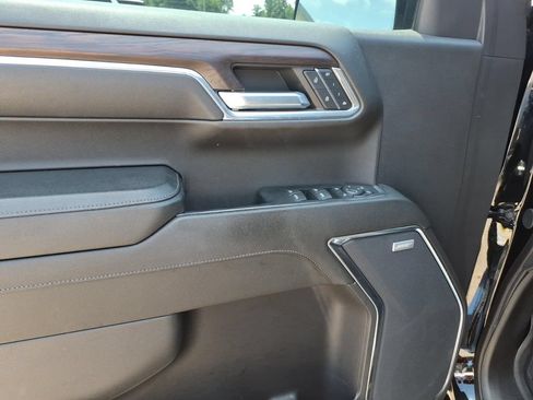 Used 2024 GMC Sierra 1500 SLT w/ SLT Convenience Package AWD/4WD image 19