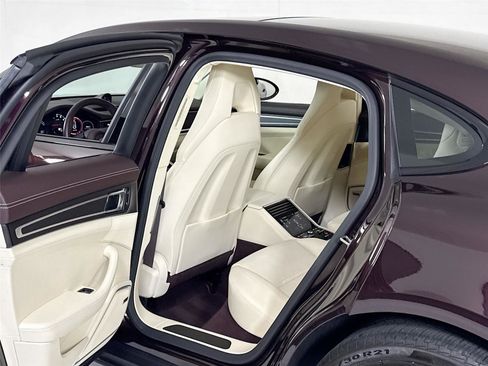 Used 2023 Porsche Panamera Platinum Edition image 21