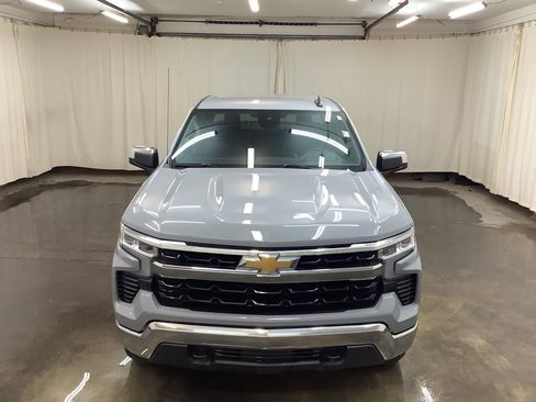 Used 2024 Chevrolet Silverado 1500 LT AWD/4WD image 3