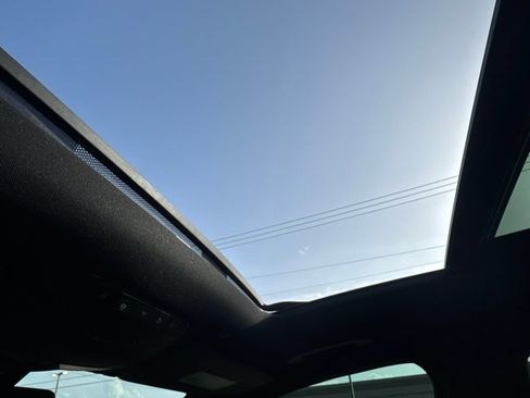 Used 2021 Mercedes-Benz GLC 300 image 18