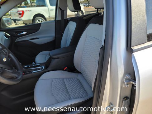Used 2021 Chevrolet Equinox LS w/ LS Convenience Package image 15
