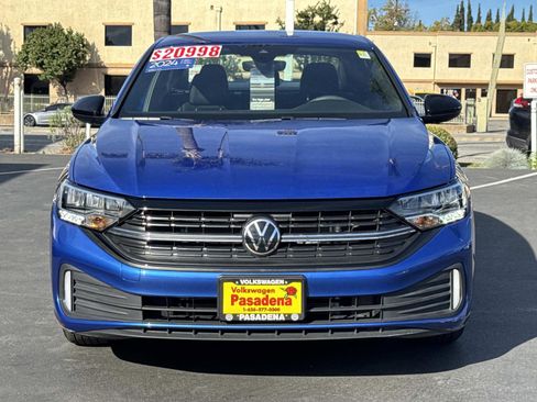 Certified 2024 Volkswagen Jetta Sport image 2