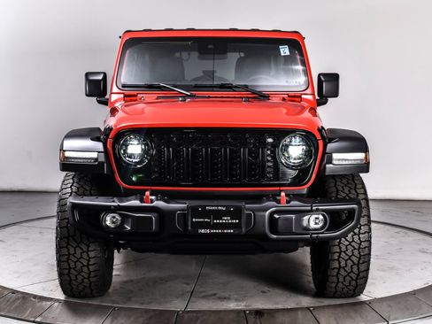 Used 2024 Jeep Wrangler Unlimited Sport AWD/4WD image 2