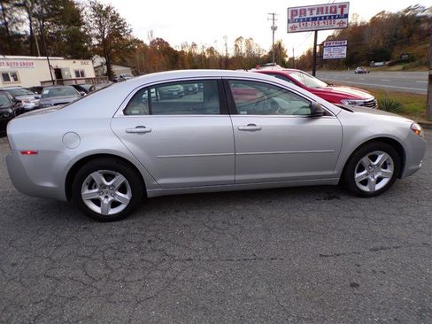 Used 2011 Chevrolet Malibu LS image 10