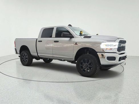 Used 2022 RAM 2500 Tradesman AWD/4WD image 3