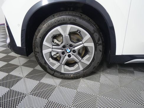 Used 2025 BMW X1 xDrive28i w/ Convenience Package image 7
