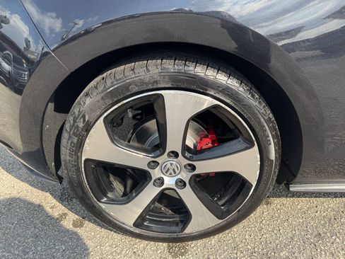 Used 2015 Volkswagen GTI S FWD image 12