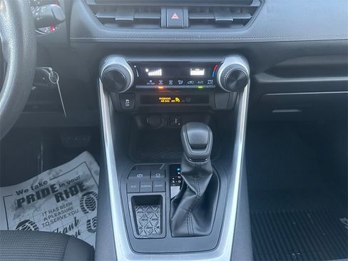 Used 2019 Toyota RAV4 LE image 15