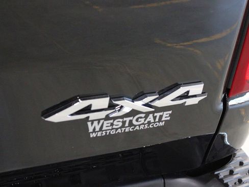 New 2026 RAM 1500 4x4 Crew Cab image 39