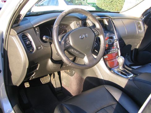 Used 2011 INFINITI EX35 Journey w/ Premium Pkg image 11