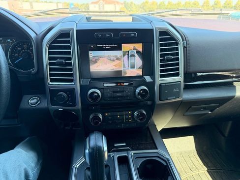 Used 2015 Ford F150 Platinum w/ Equipment Group 701A Luxury AWD/4WD image 23