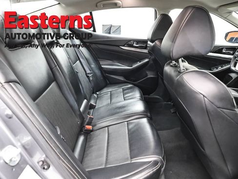 Used 2023 Nissan Maxima SV w/ Floor Mat Group FWD image 24