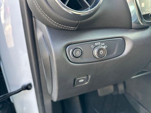 Certified 2025 Chevrolet Blazer LT w/ Sound & Technology Package image 17