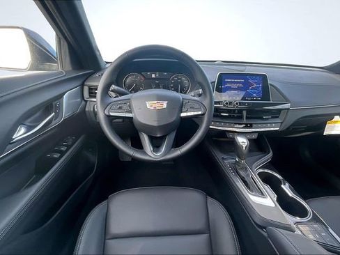 Used 2025 Cadillac CT4 Luxury image 8